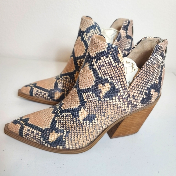 STEVE MADDEN Camryn Snakeskin Booties - Picture 2 of 11